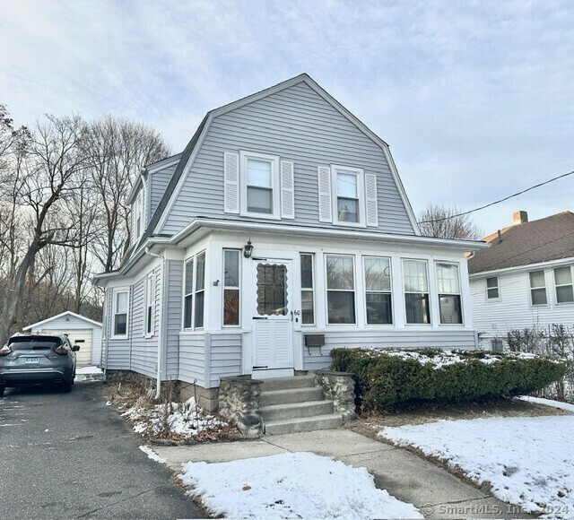 Property Photo:  60 Putnam Street  CT 06010 