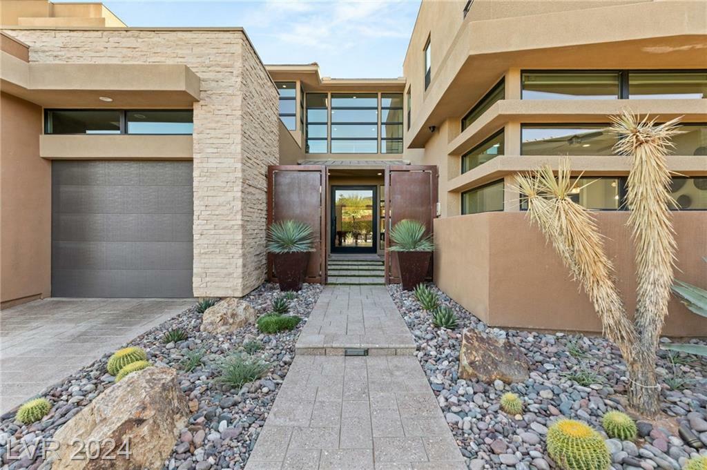 Property Photo:  41 Owl Ridge Court  NV 89135 