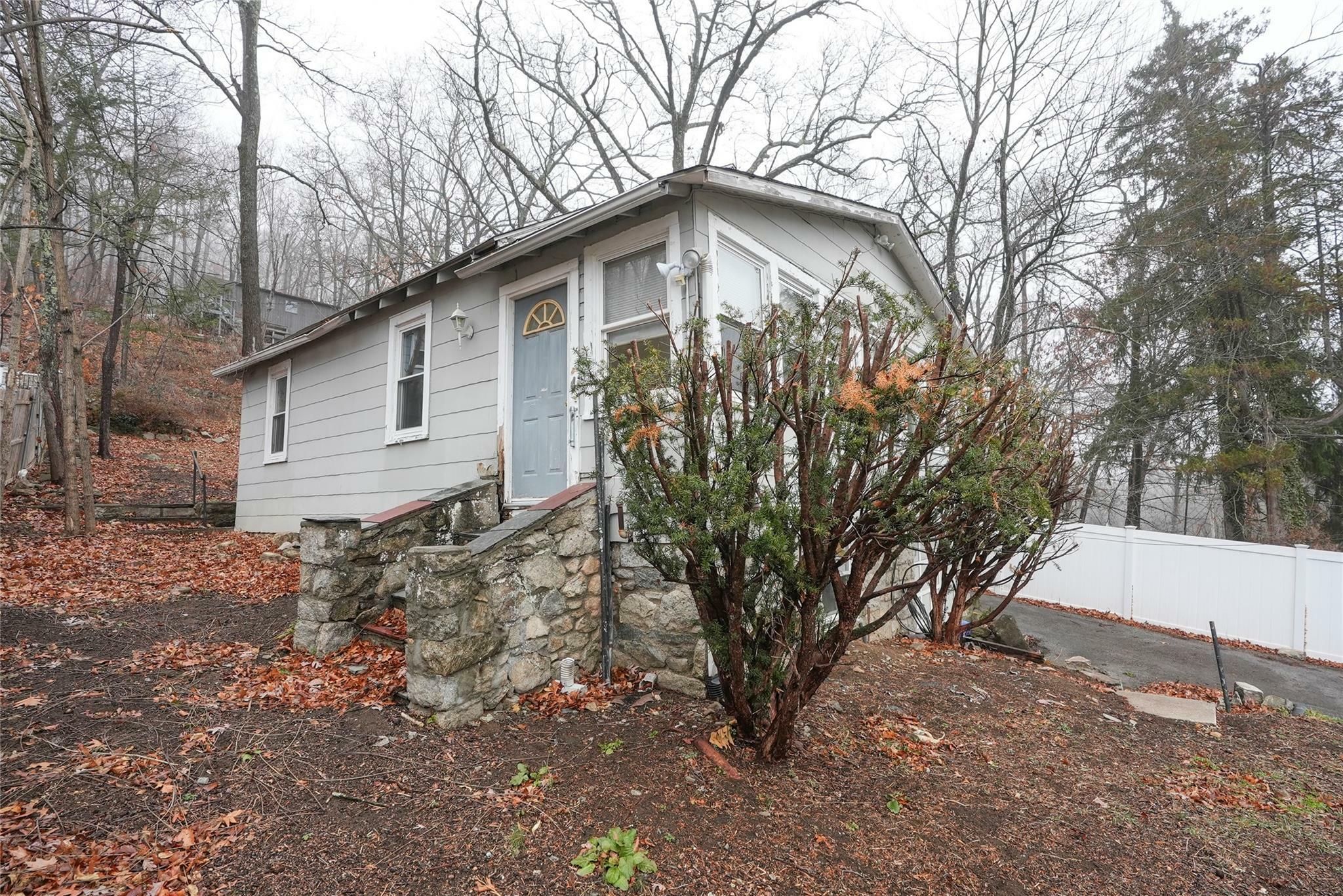 Property Photo:  157 Tanglewylde Road  NY 10537 