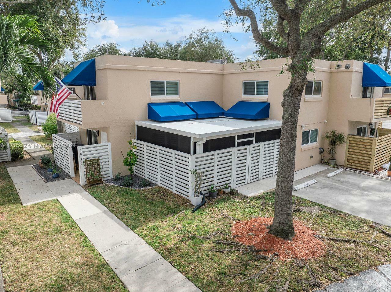 Property Photo:  14347 SW 98th Ter  FL 33186 