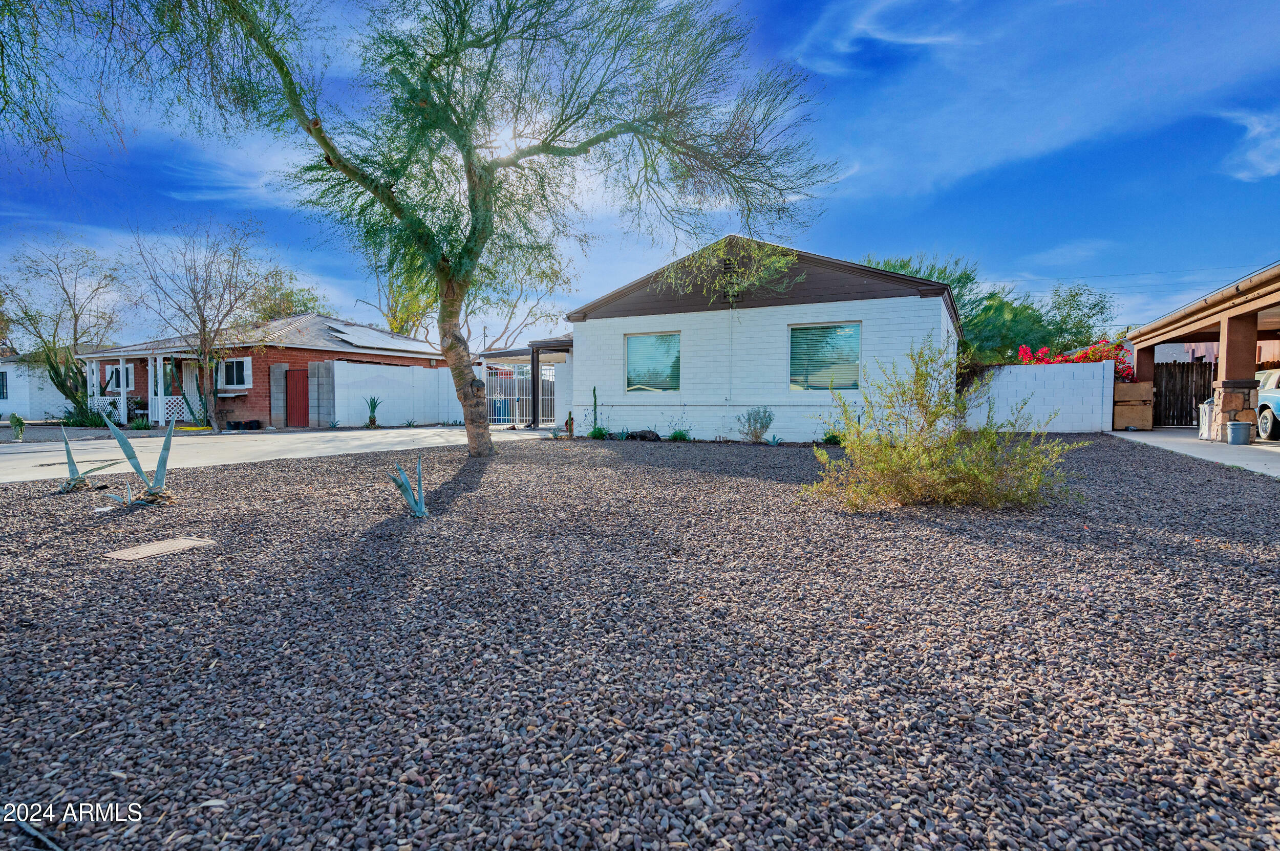 Property Photo:  2021 W Osborn Road  AZ 85015 