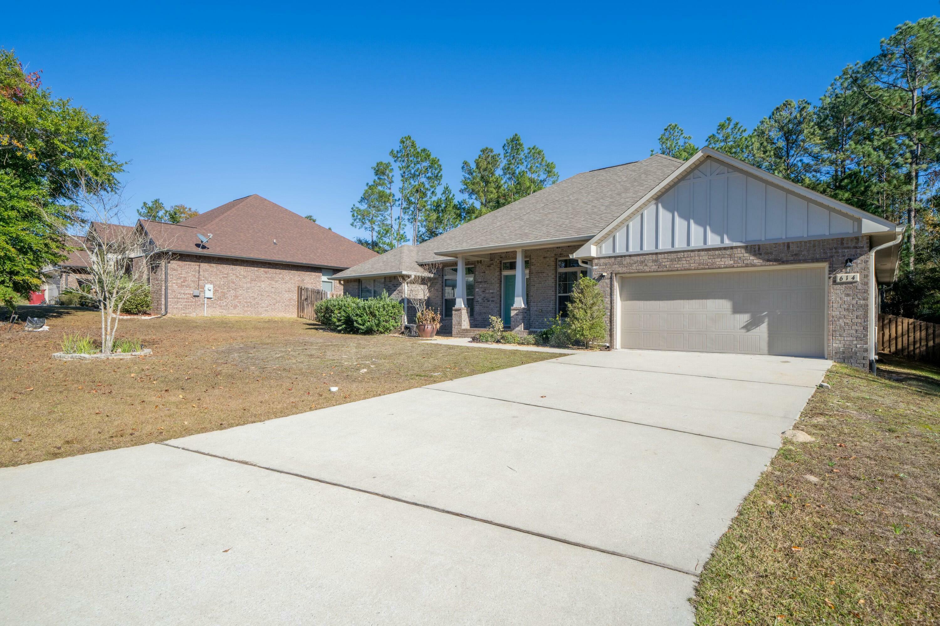 Property Photo:  614 Terrier Trail  FL 32536 