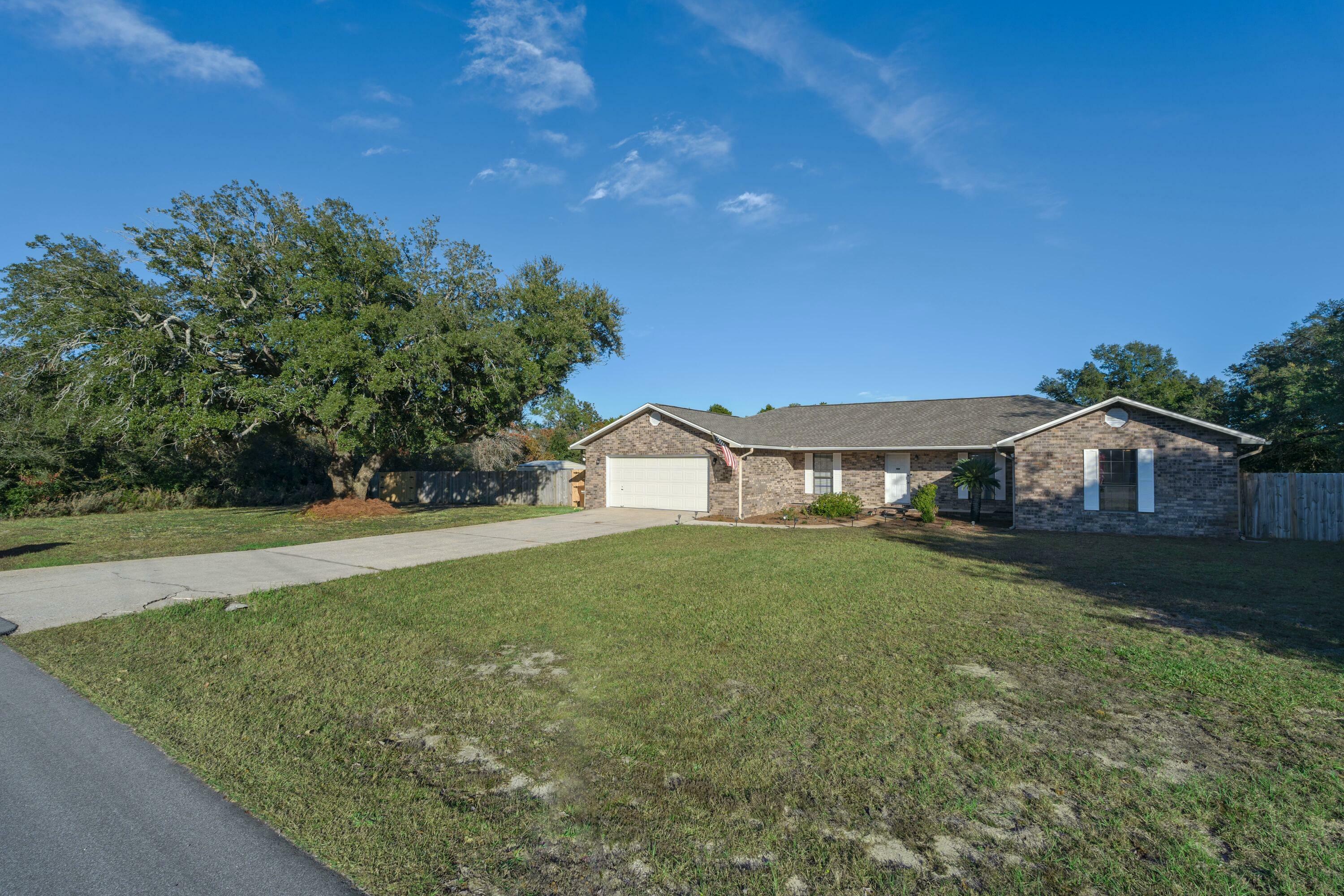 Property Photo:  2508 Lakewood Lane  FL 32566 