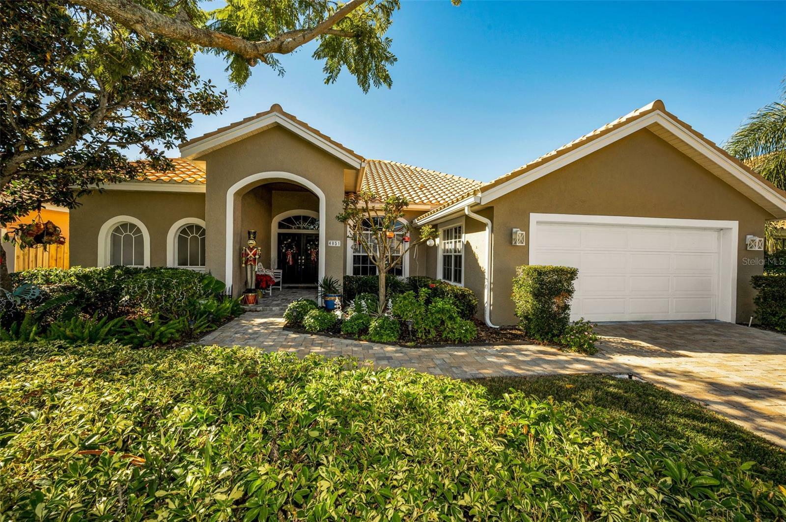 Property Photo:  4851 Windmill Palm Terrace NE  FL 33703 