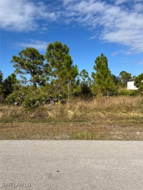 Property Photo:  4113 58th Avenue NE  FL 34120 