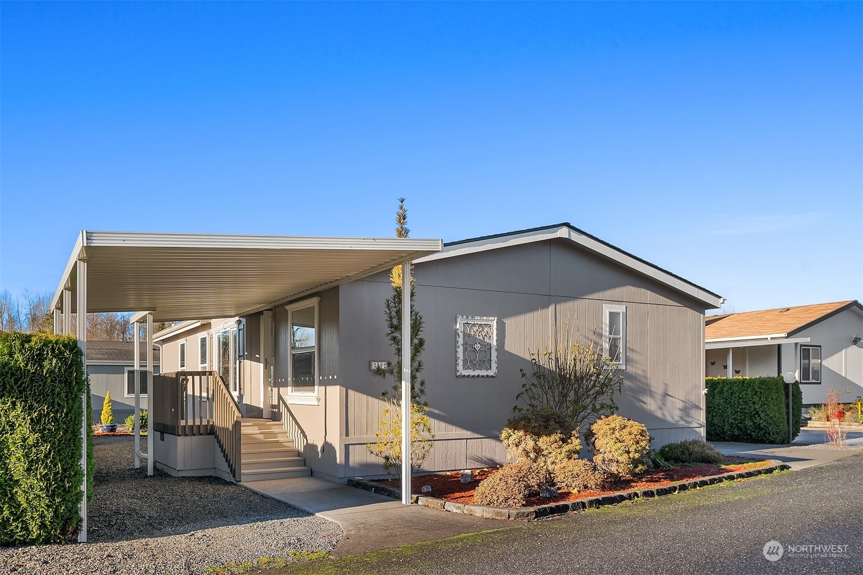 Property Photo:  14727  43rd Avenue NE 39  WA 98271 