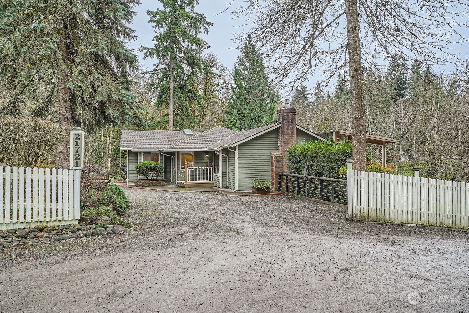 Property Photo:  21721 SE 222 Place  WA 98038 