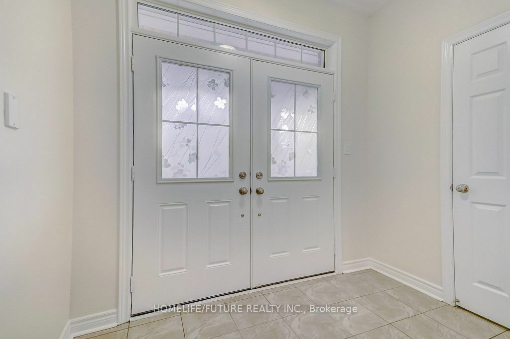 Property Photo:  78 Rumbellow Cres  ON L1Z 0P8 