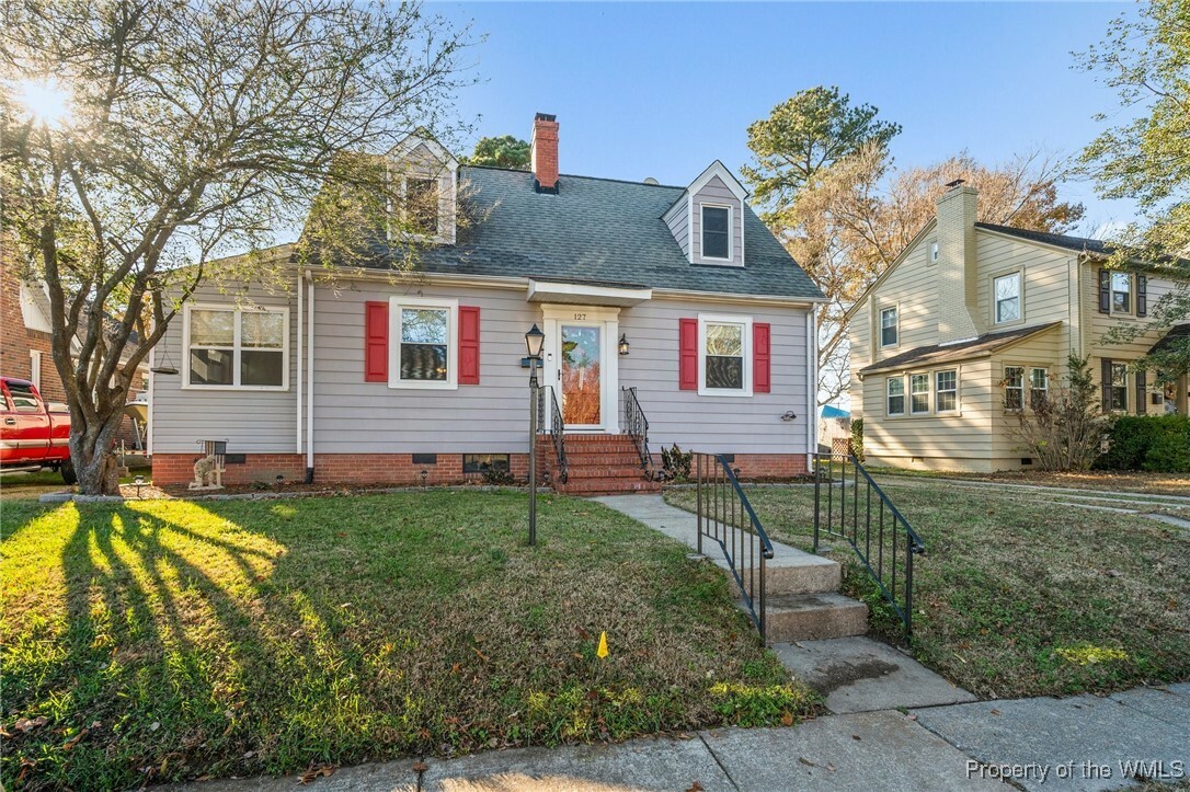 Property Photo:  127 Wythe Parkway  VA 23661 