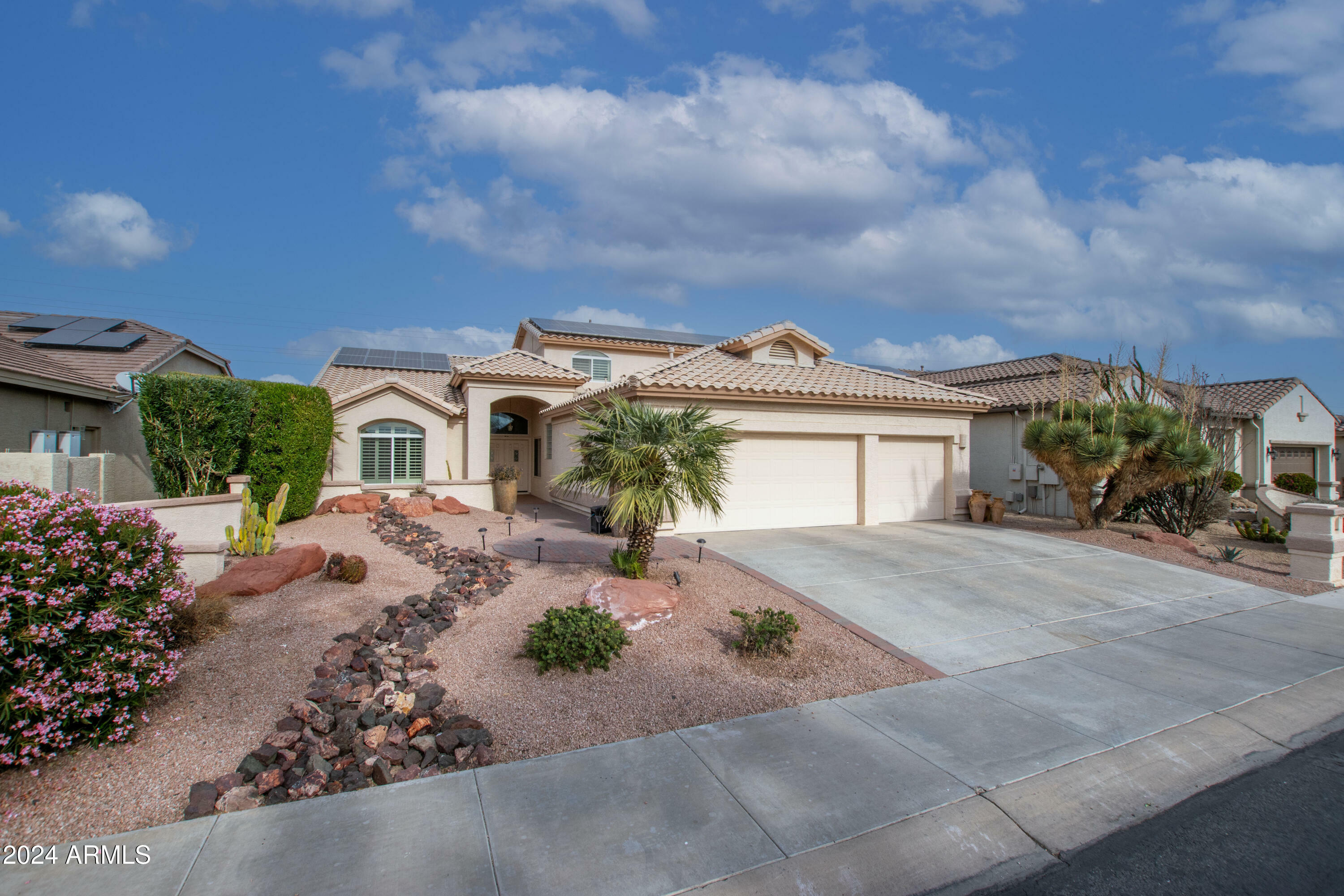 Property Photo:  16068 W Edgemont Avenue  AZ 85395 