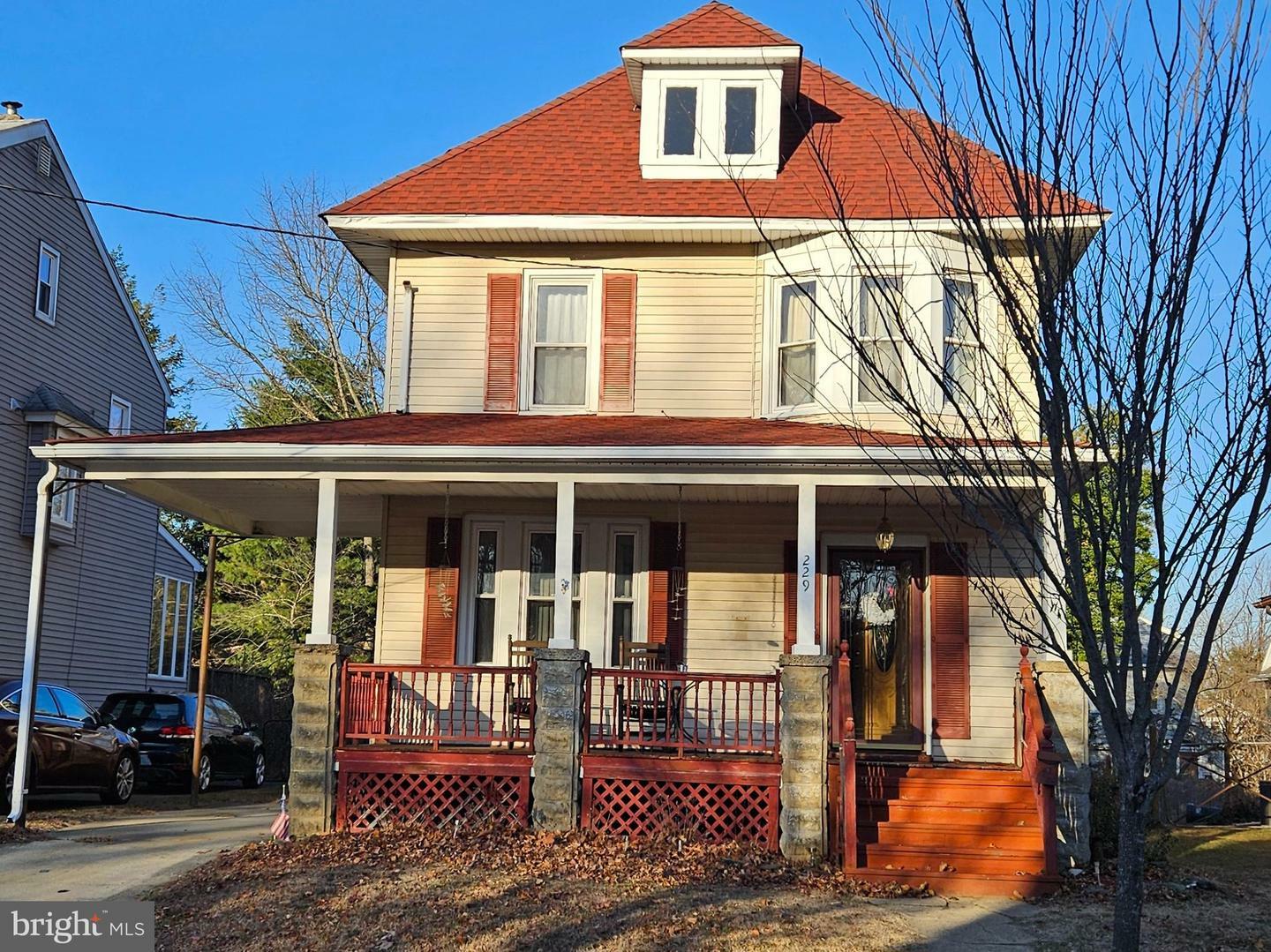 Property Photo:  229 E Knight Avenue  NJ 08108 