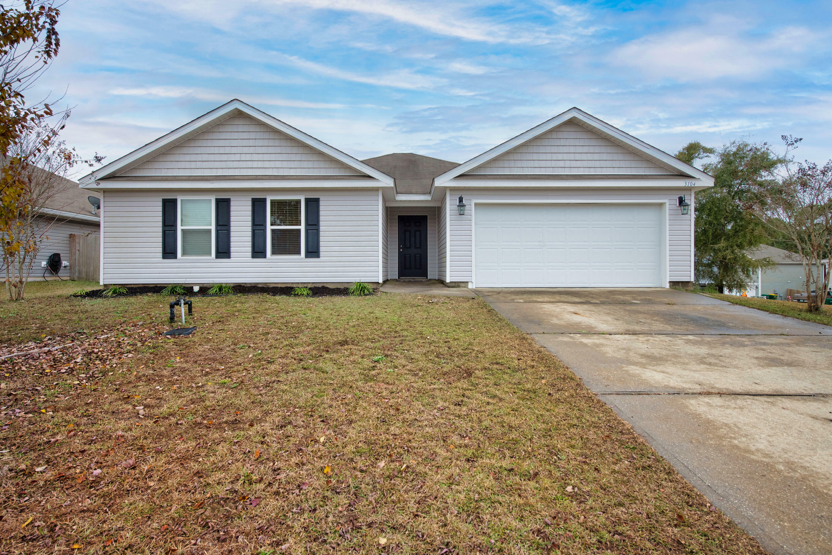 Property Photo: 3104 Partridge Drive FL 32539