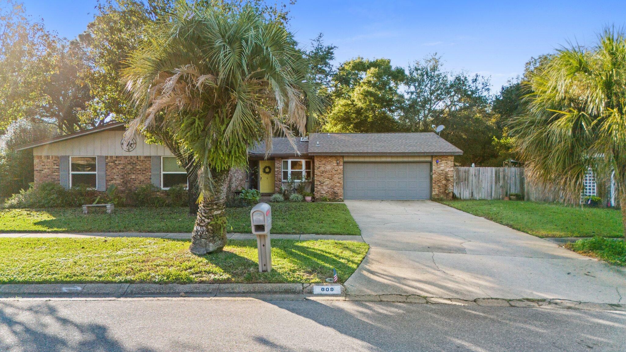 609 Kensington Court  Fort Walton Beach FL 32547 photo