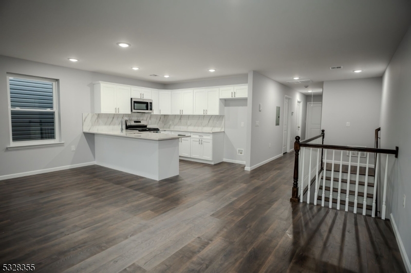 Property Photo:  73 Brookdale Ave 2  NJ 07106 