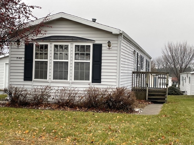 Property Photo:  740 Cherokee Trail  IL 60152 