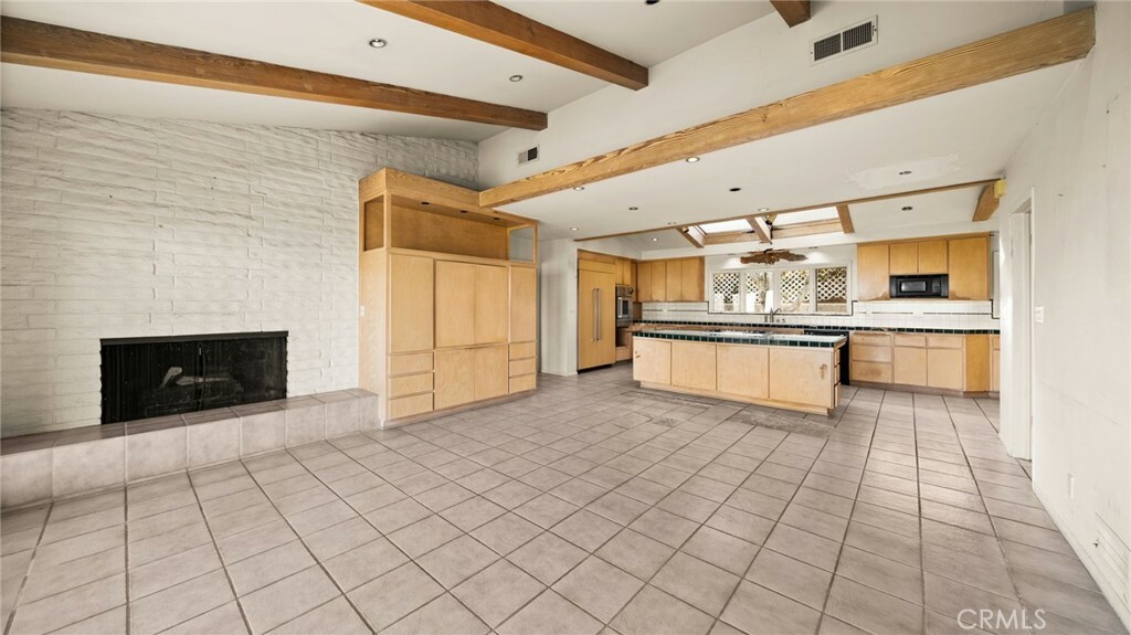 Property Photo:  68 Rockinghorse Road  CA 90275 