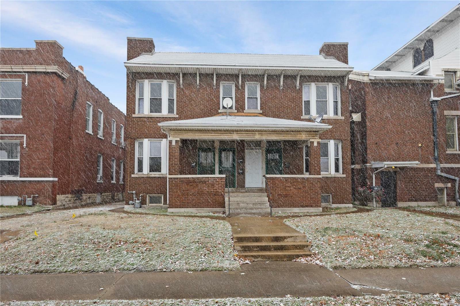 Property Photo:  2037 Delmar Avenue  IL 62040 