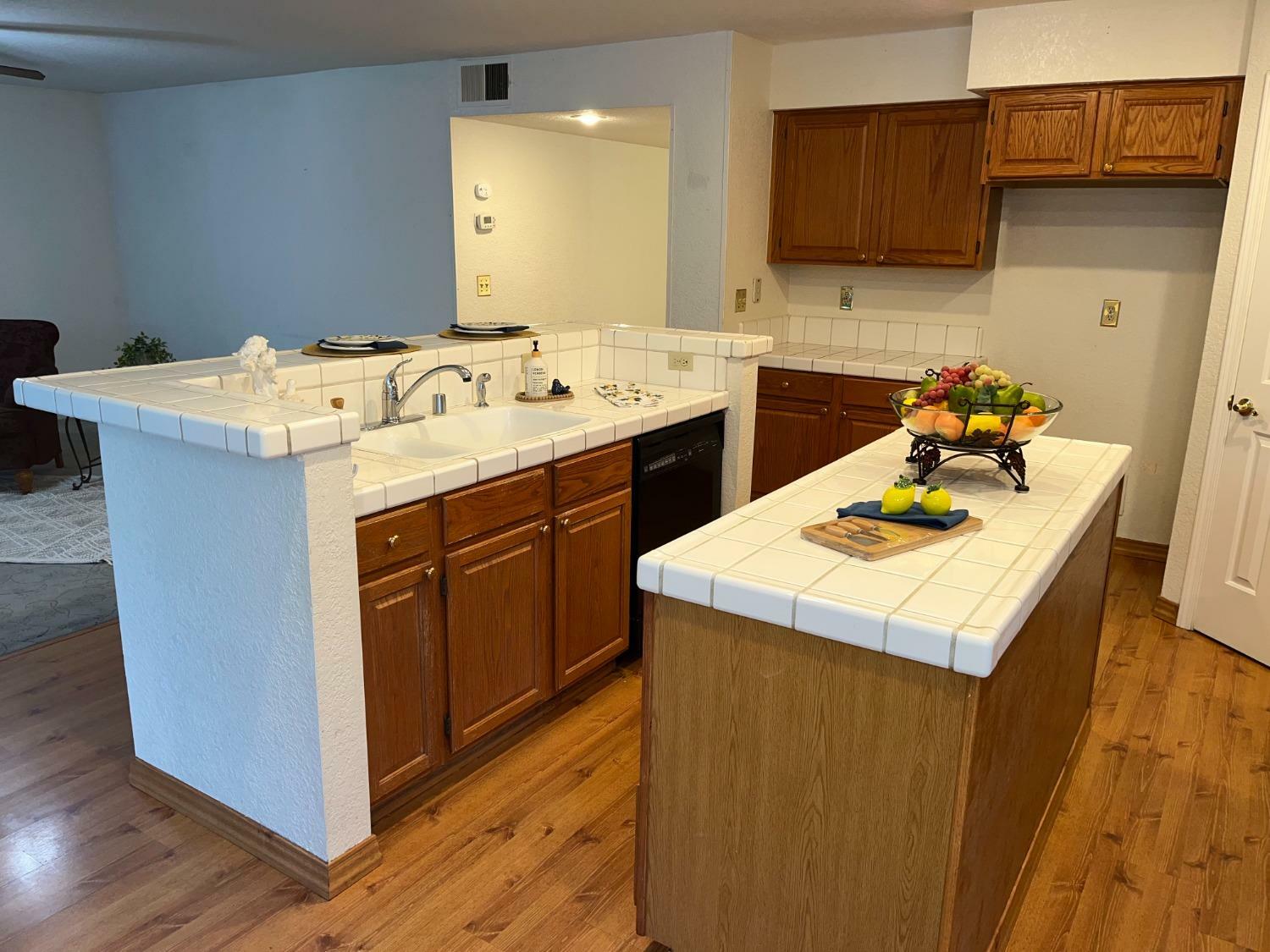 Property Photo: 1525 Foxwood Drive CA 95376