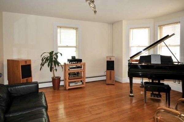 Property Photo:  49 Prince Street 1  MA 02445 