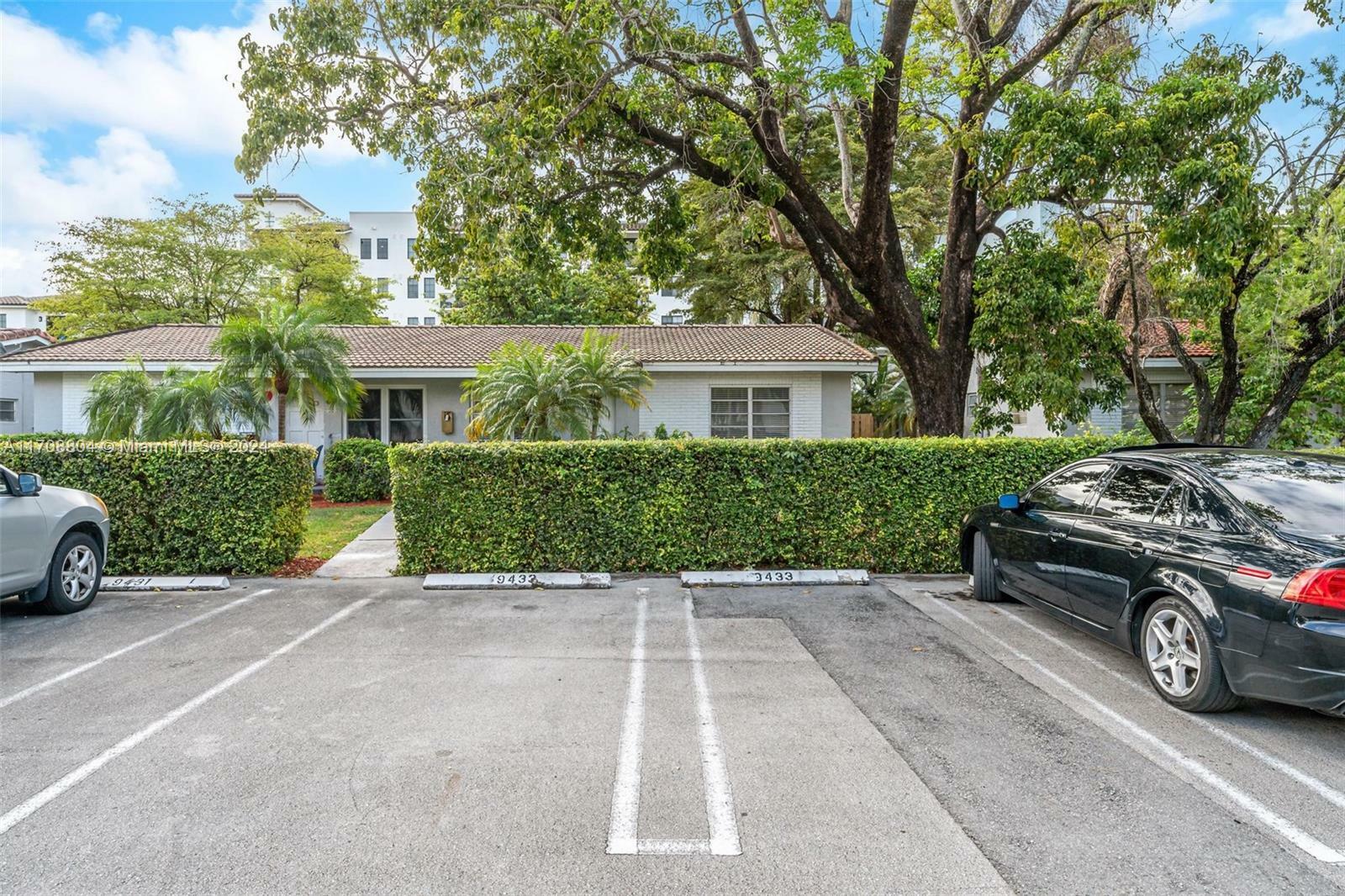 Property Photo:  9433 SW 174th St 9433  FL 33157 