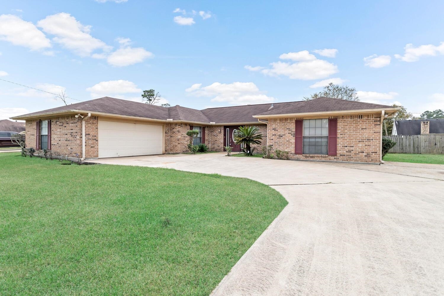 Property Photo: 5015 Rue Lane TX 77708