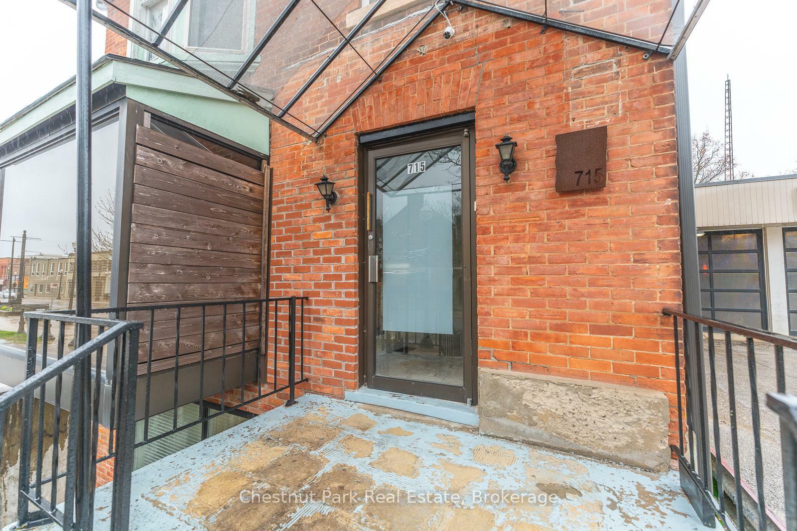 Property Photo: 715 2nd Avenue E ON N4K 2G9