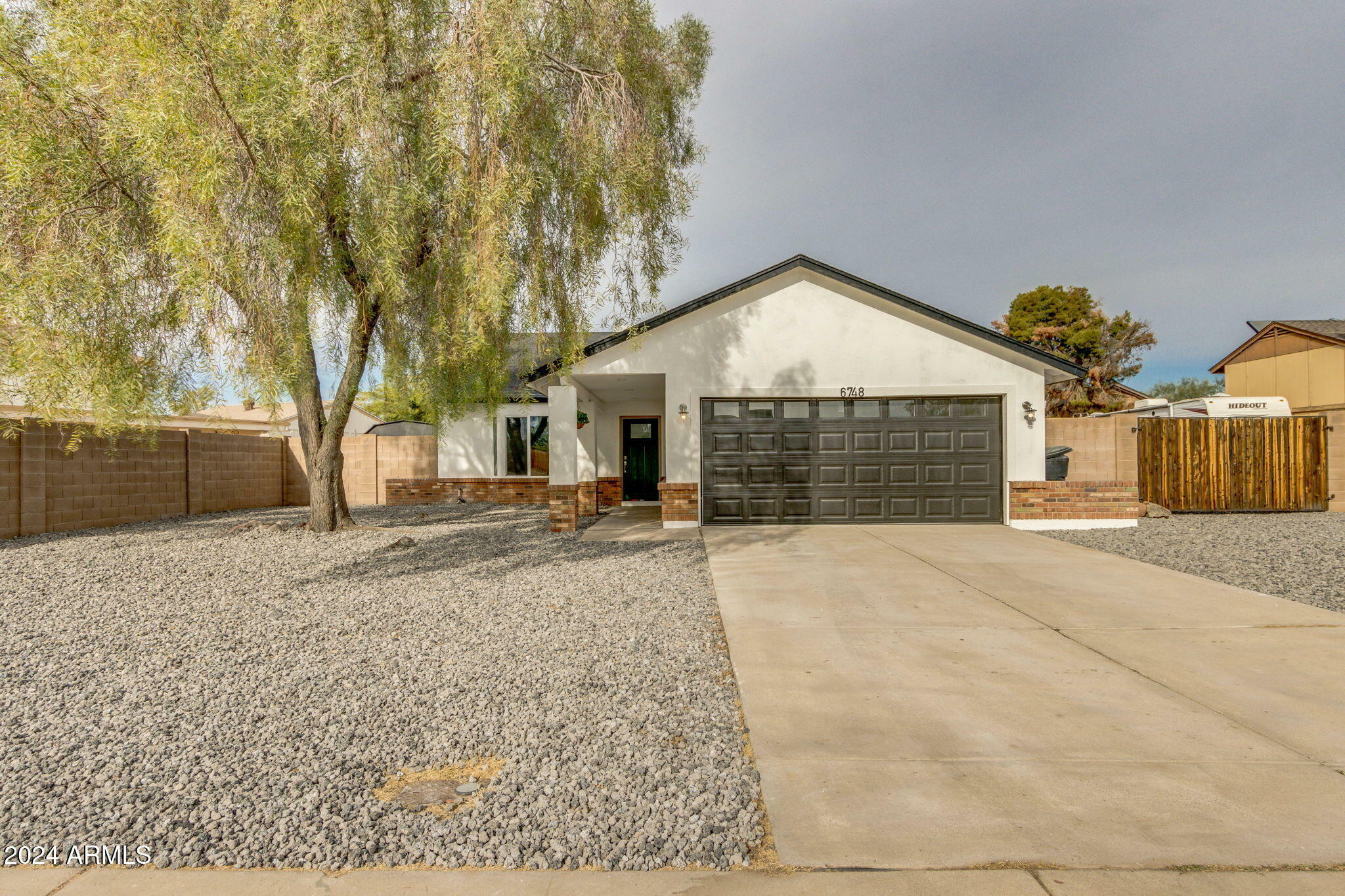 Property Photo: 6748 W Shangri La Road AZ 85345