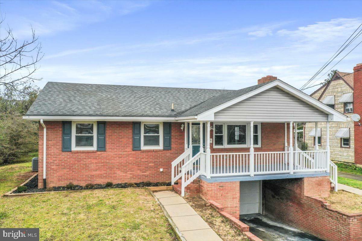 421 W 14th Street  Front Royal VA 22630 photo