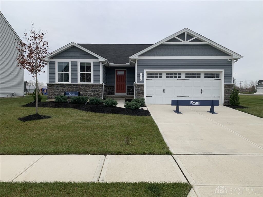 Property Photo: 1514 Knights Way OH 45365