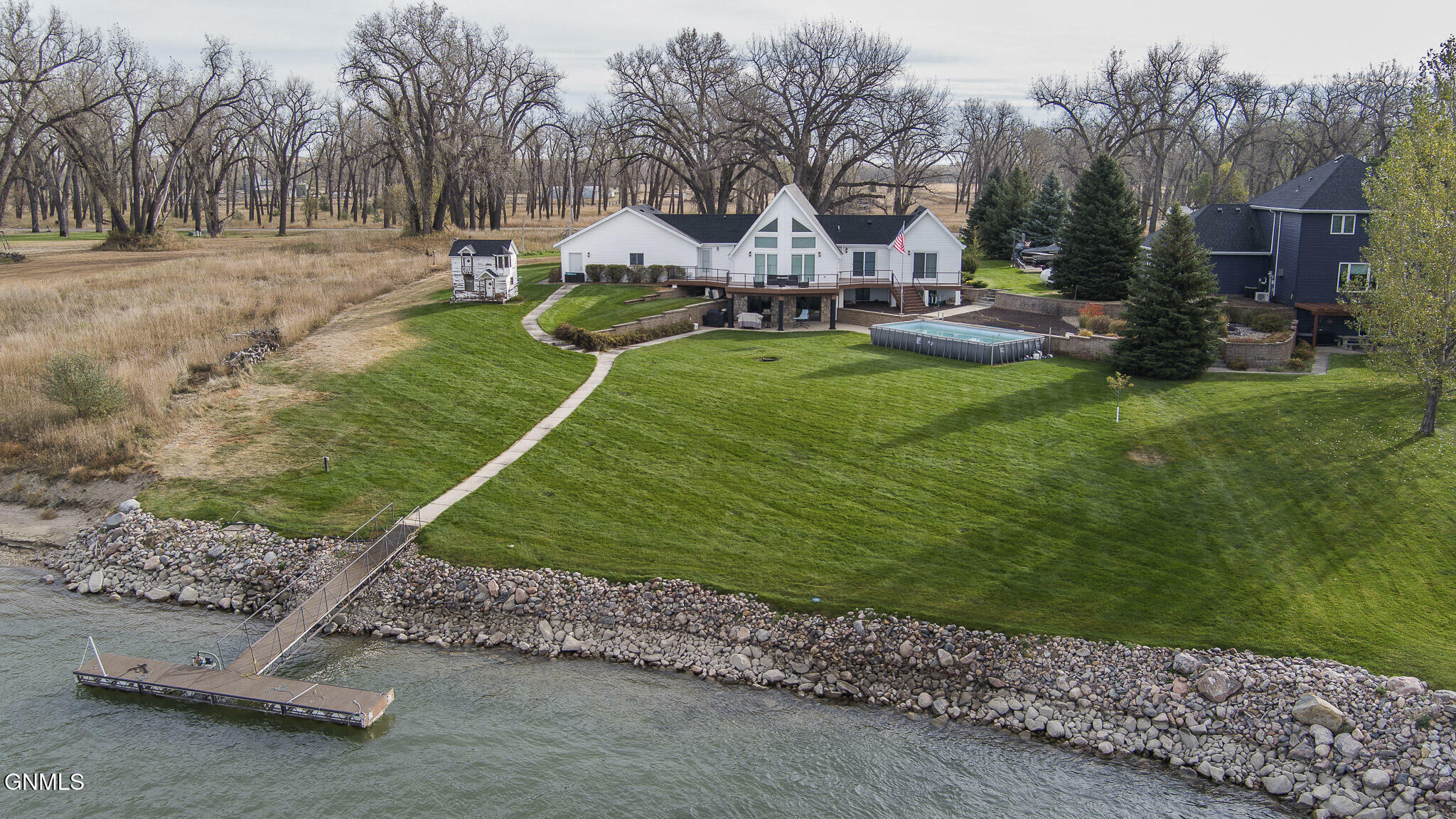 Property Photo: 9332 Island Road ND 58503