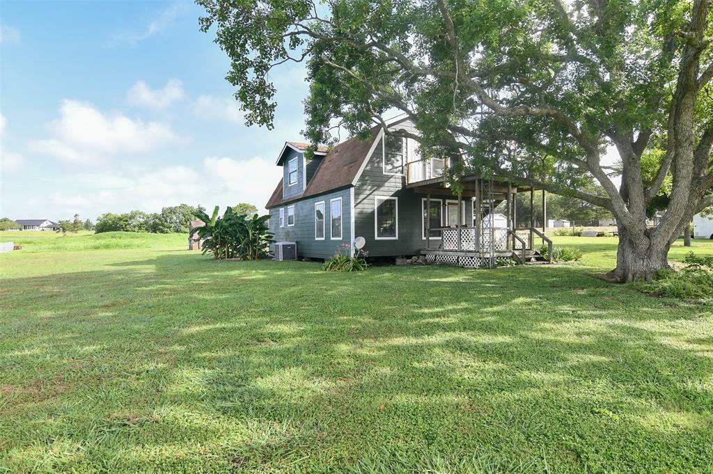 Property Photo:  3061 W Ueckert  TX 77833 