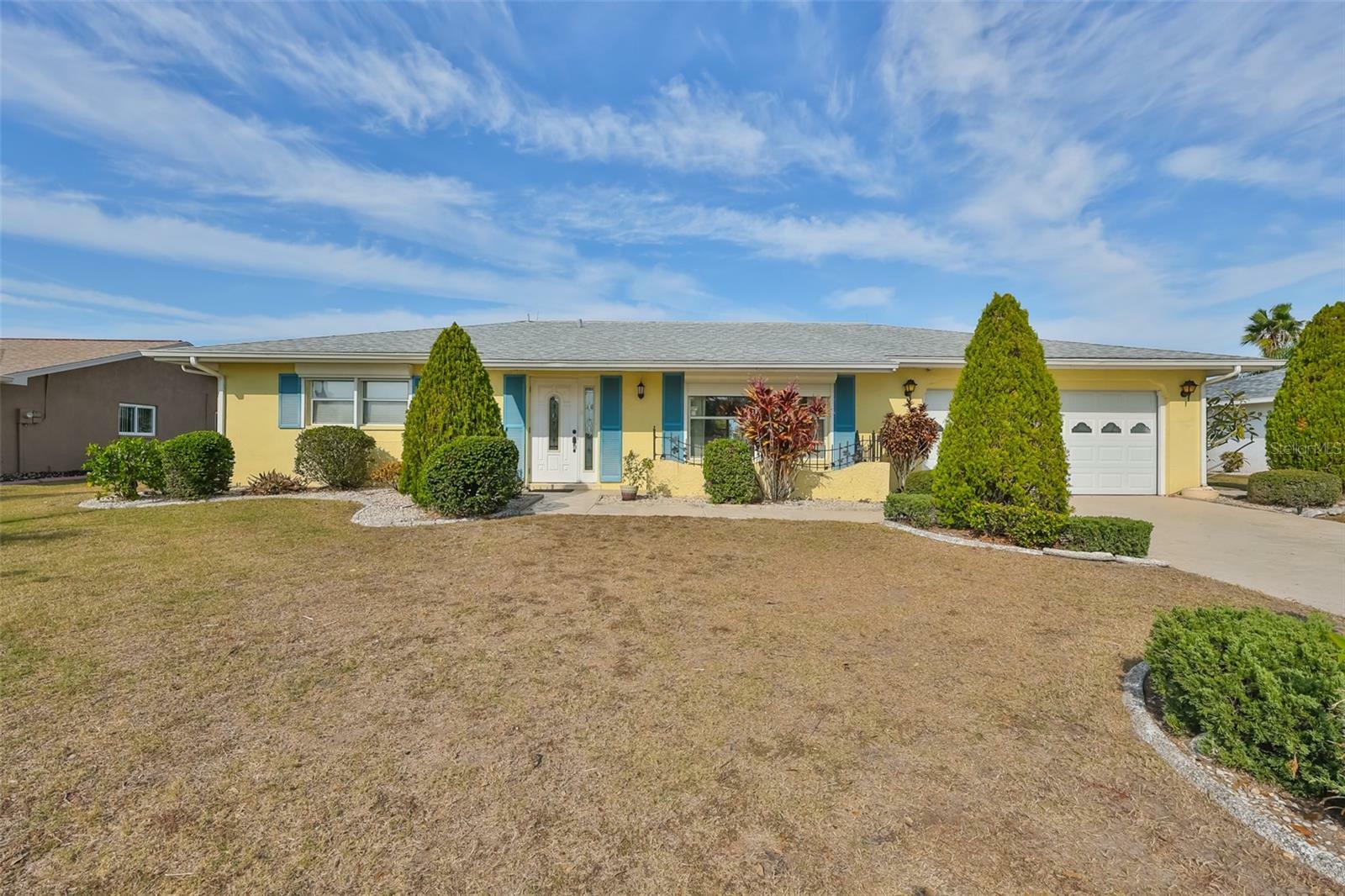 Property Photo:  1511 Flamingo Lane  FL 33573 