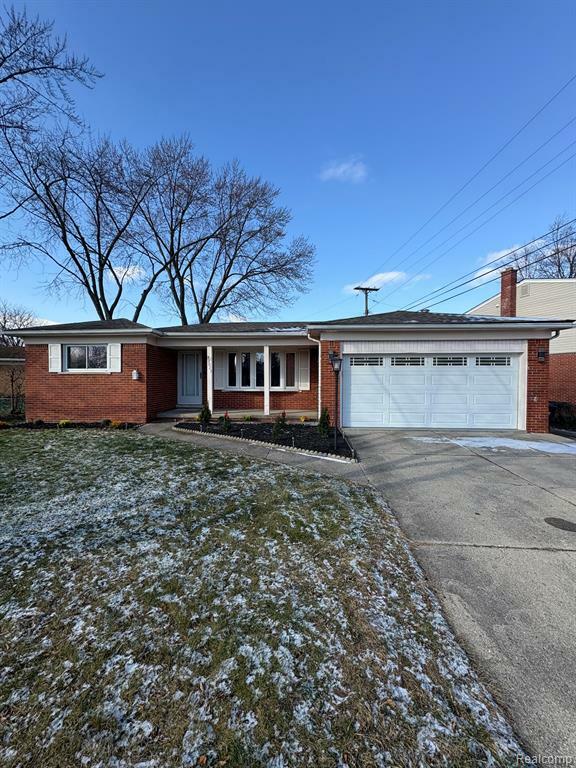 Property Photo: 42025 Mendel Drive MI 48313 2579