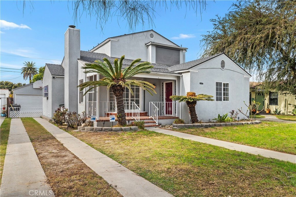 Property Photo:  2865 Chestnut Avenue Avenue  CA 90806 