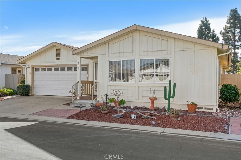 Property Photo:  836 Vista Del Sol  CA 93458 