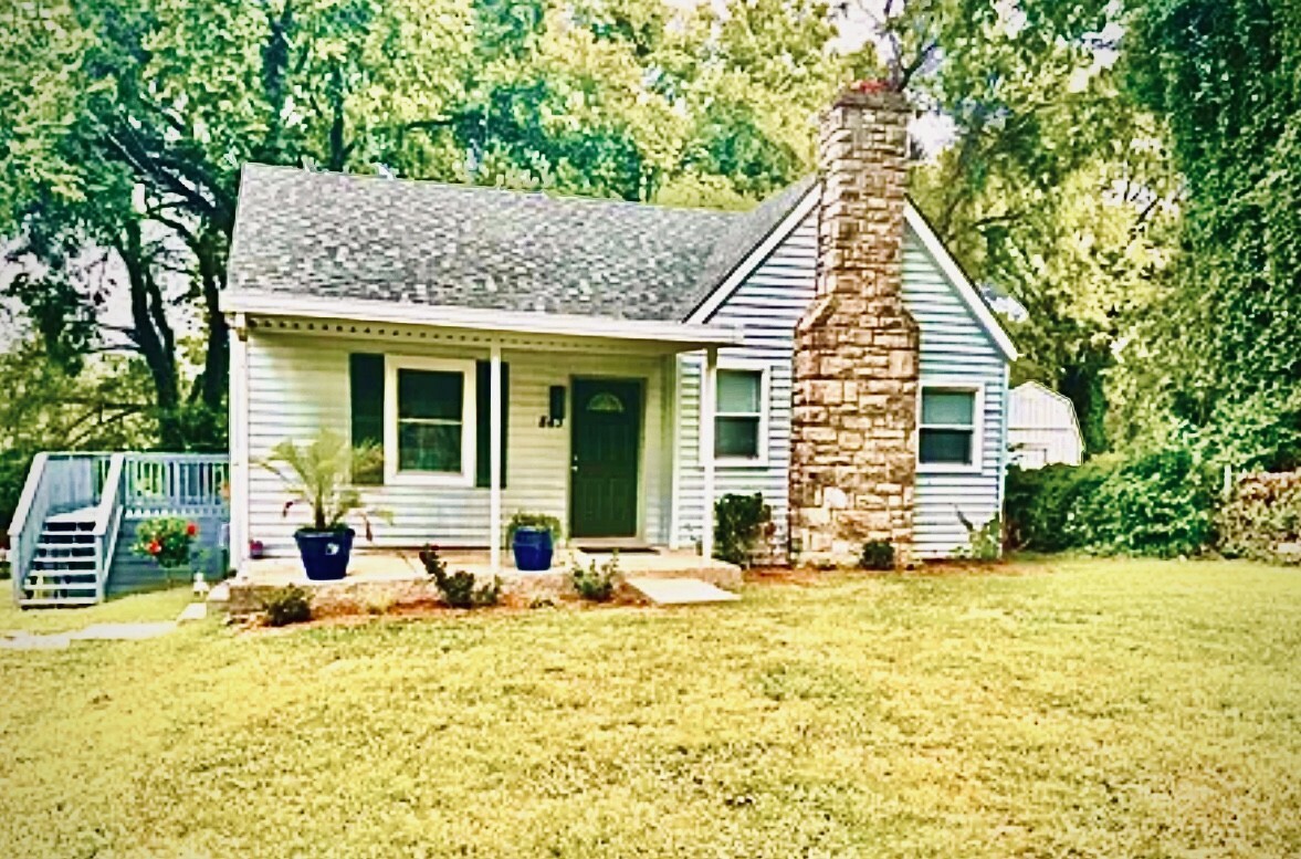 Property Photo:  843 Seymour Ave  TN 37206 