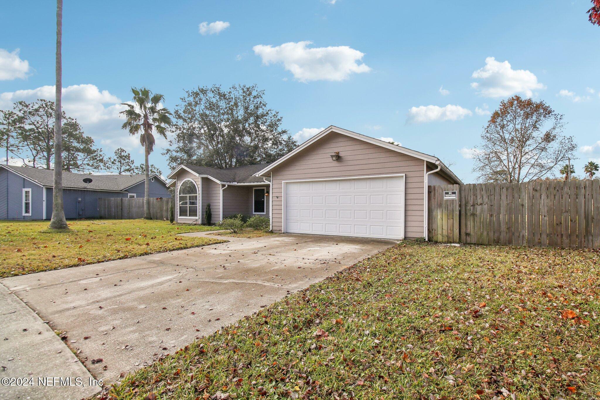 Property Photo:  1961 Apopka Drive  FL 32068 