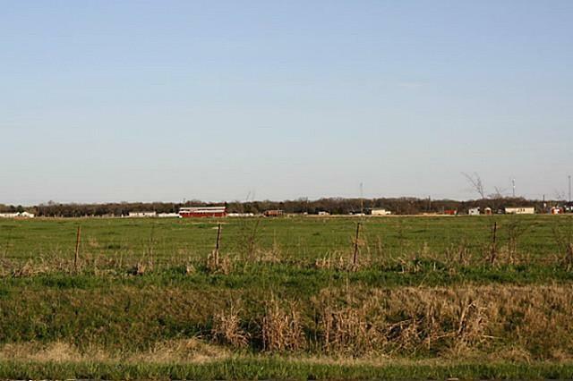 Property Photo:  21546 N Highway 34  TX 75161 