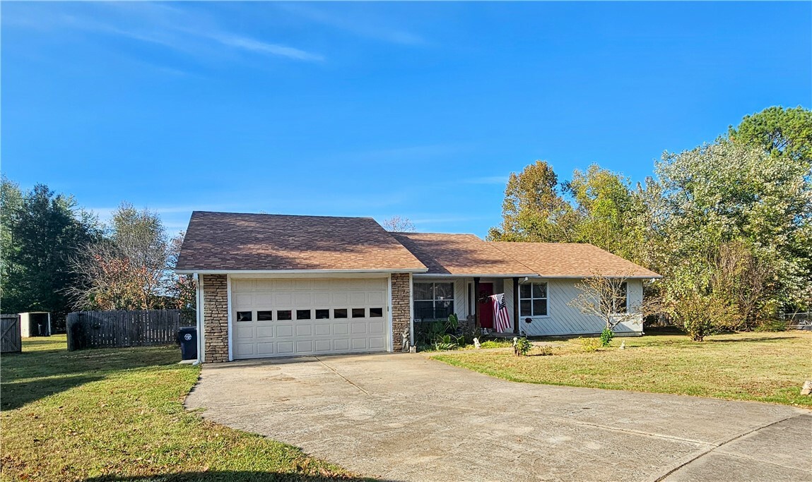 Property Photo:  814 Prairie Oaks Drive  AR 72753 