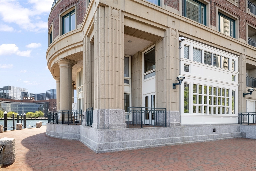 Property Photo:  20 Rowes Wharf Th7  MA 02110 