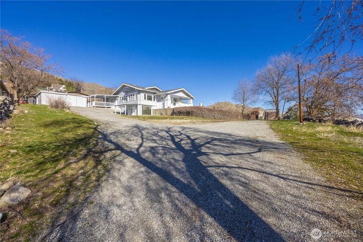 242  3rd Street  Chelan Falls WA 98817 photo