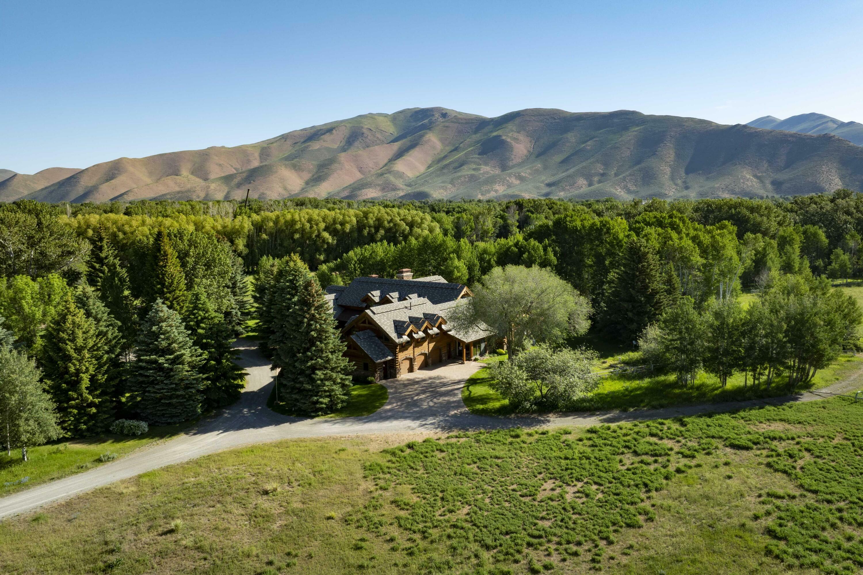 Property Photo:  40 Fox Hollow Gulch Rd  ID 83313 