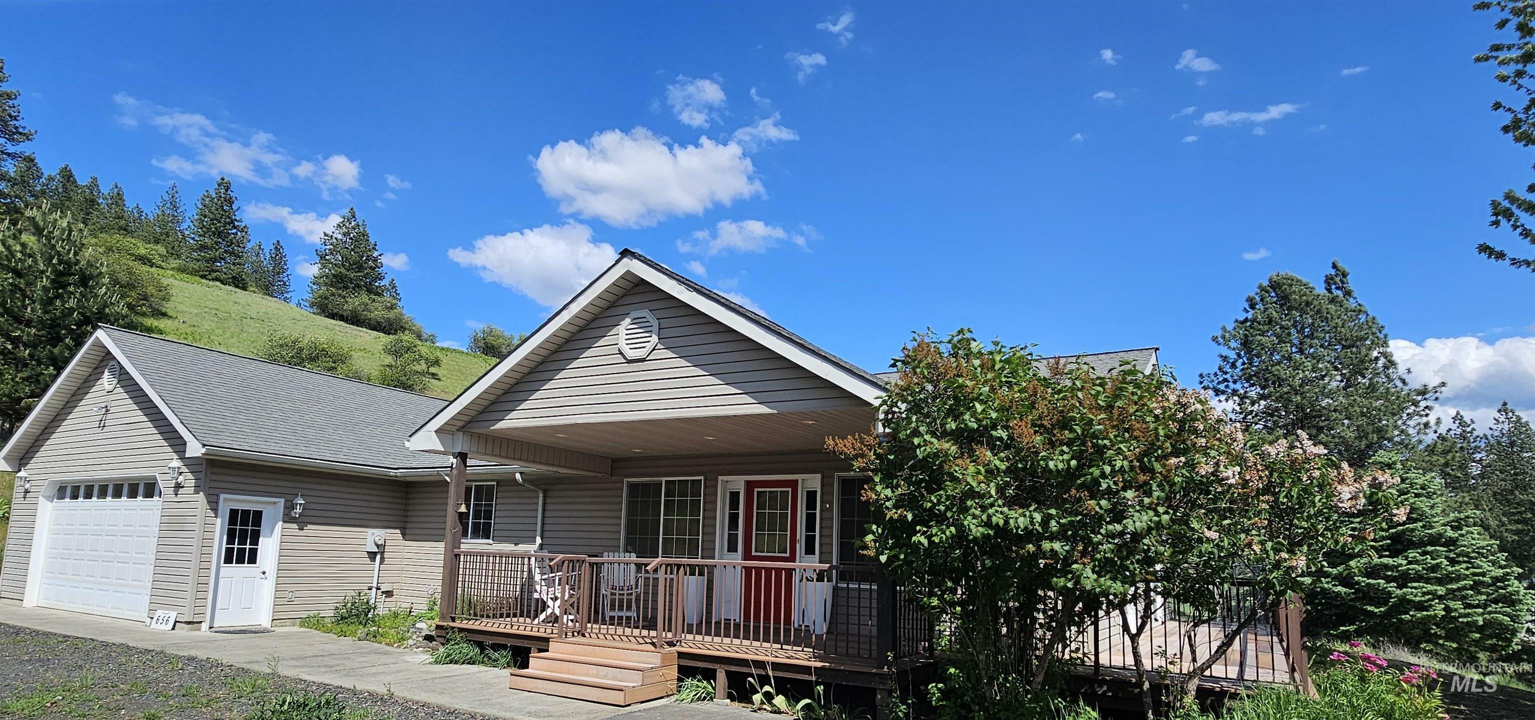 Property Photo: 656 Adams Rd ID 83544