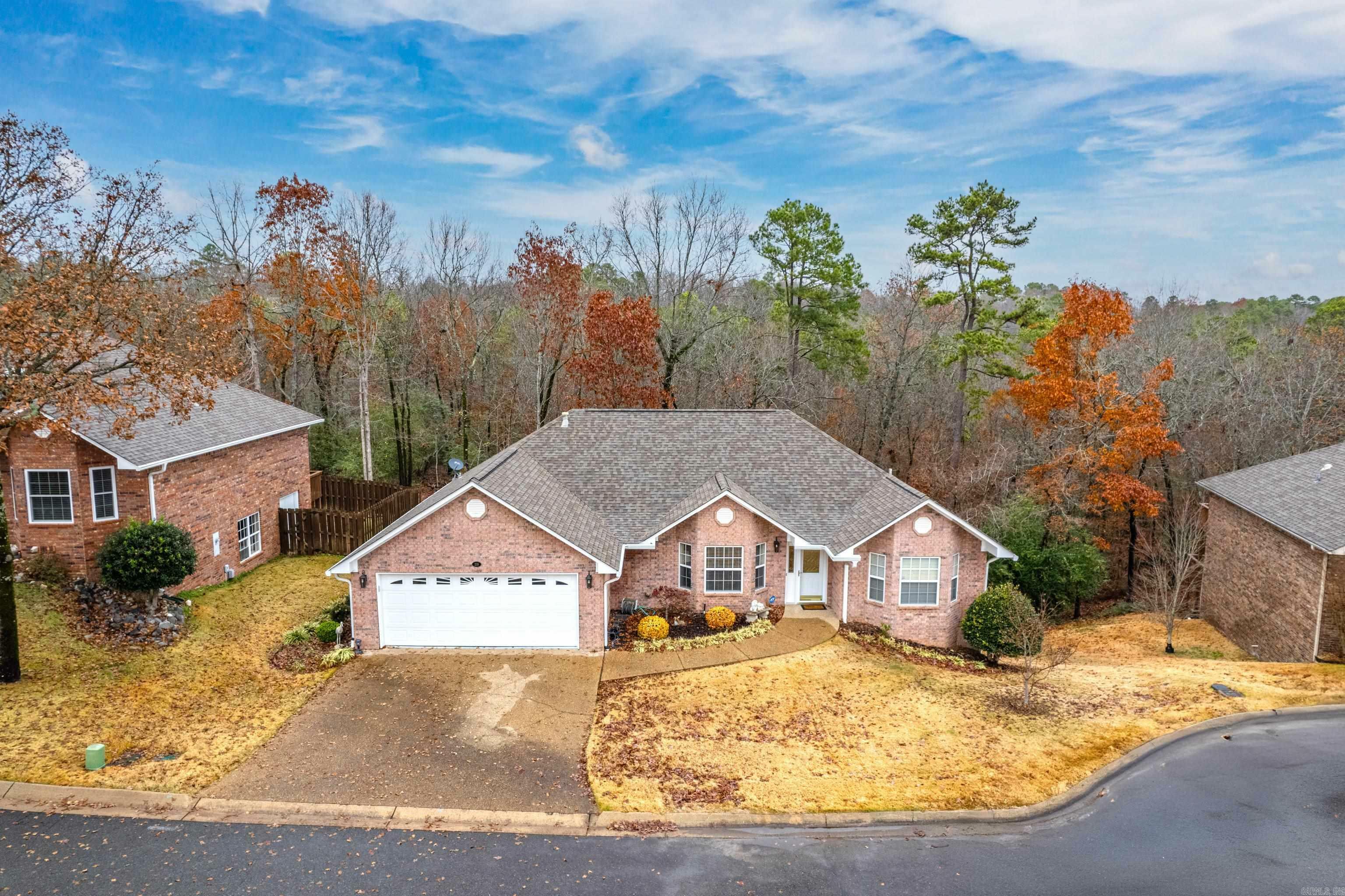 Property Photo:  239 Southpark Place  AR 71913 