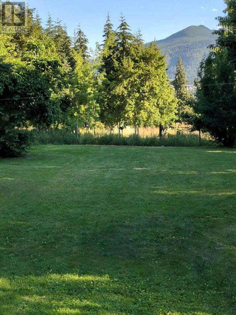 Property Photo:  2650 30 Avenue Northeast  BC V1E 2Z7 