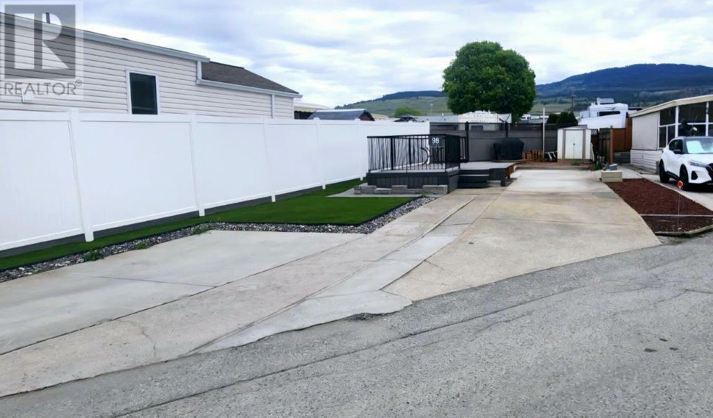 Property Photo: 415 Commonwealth Road 98 BC V4V 1P4