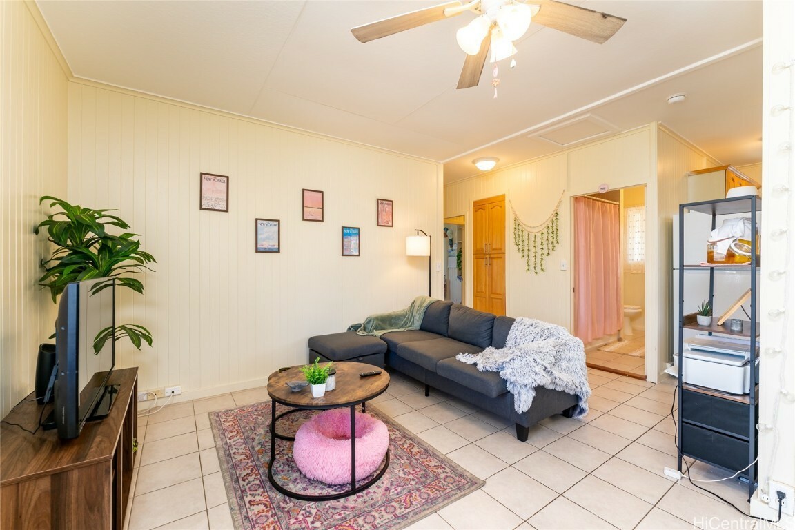 Property Photo:  737 Hauoli Street  HI 96826 