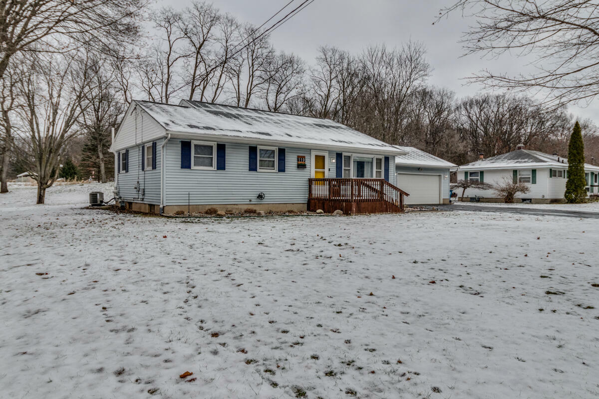 Property Photo:  119 Norave Drive  MI 49017 