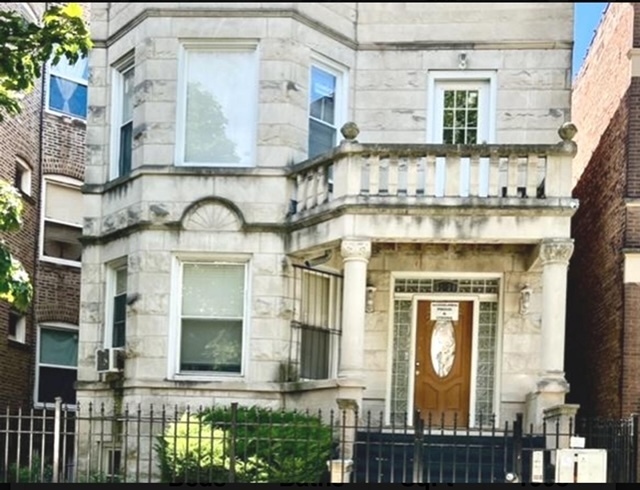 6130 S Rhodes Avenue G  Chicago IL 60637 photo