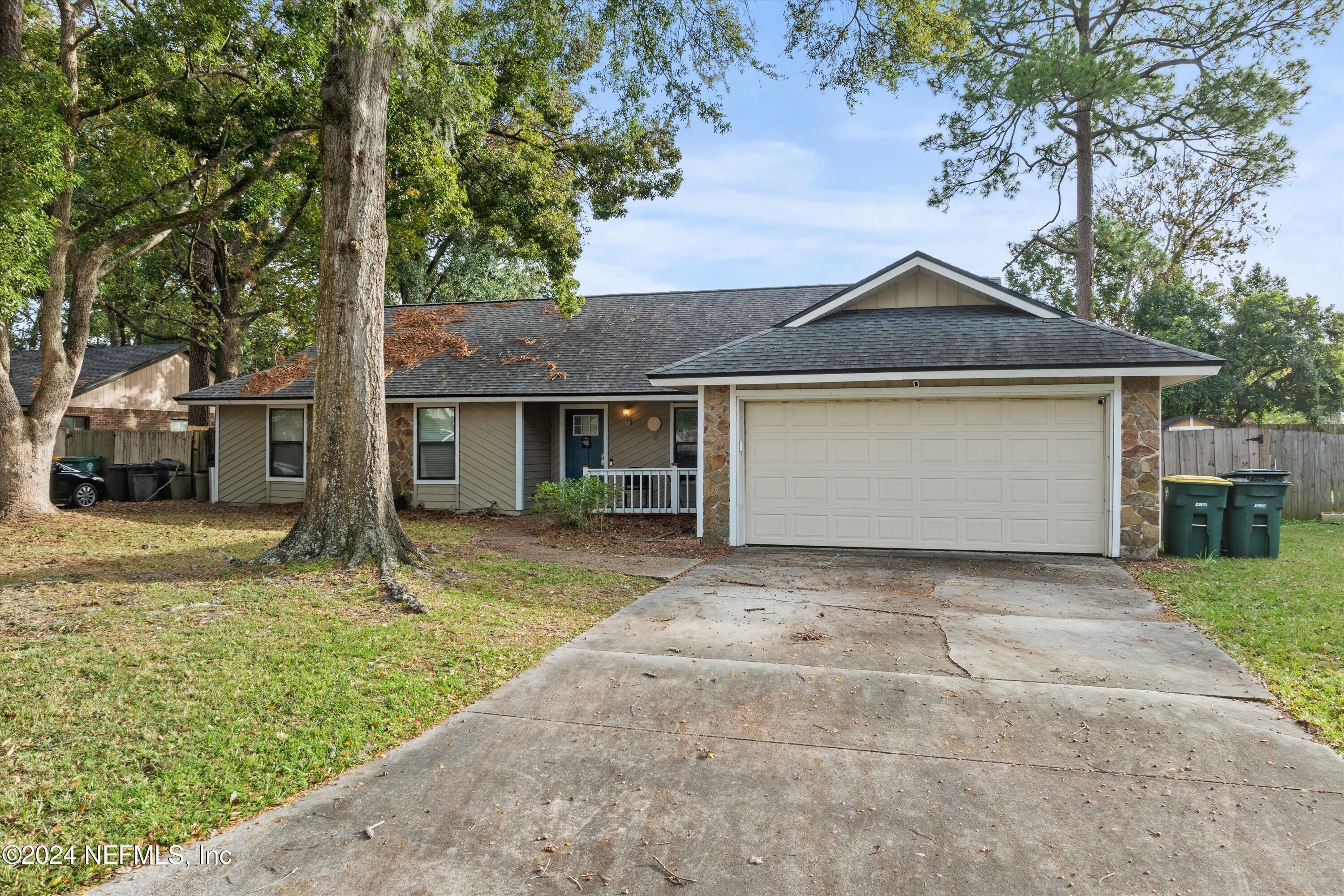 Property Photo:  7212 Holiday Hill Court  FL 32216 